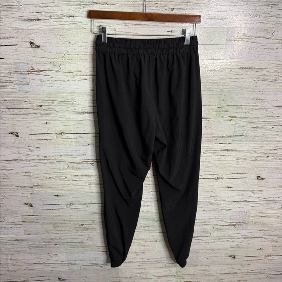 Aritzia TNA - Speed Jogger small black pants - Picture 6 of 7